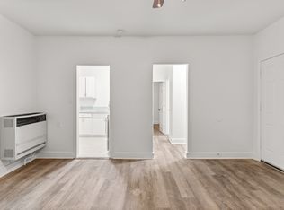 1424 Chestnut Avenue, Long Beach, CA 90813