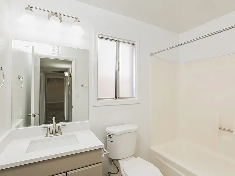 4014 E Apollo Rd — Photo 12