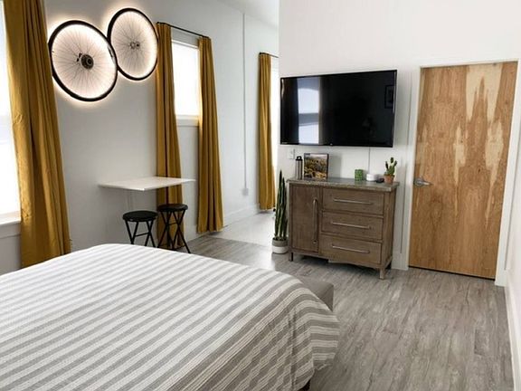 5th image of 35 N 6th Ave APT 204