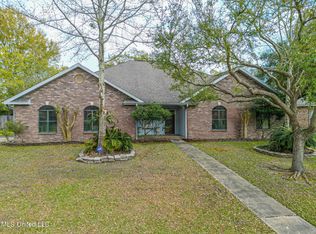462 Channel Mark Dr, Biloxi, MS 39531
