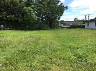 7623 17th St E, Sarasota, FL 34243