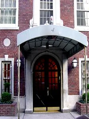 Sold by Corcoran | media 23