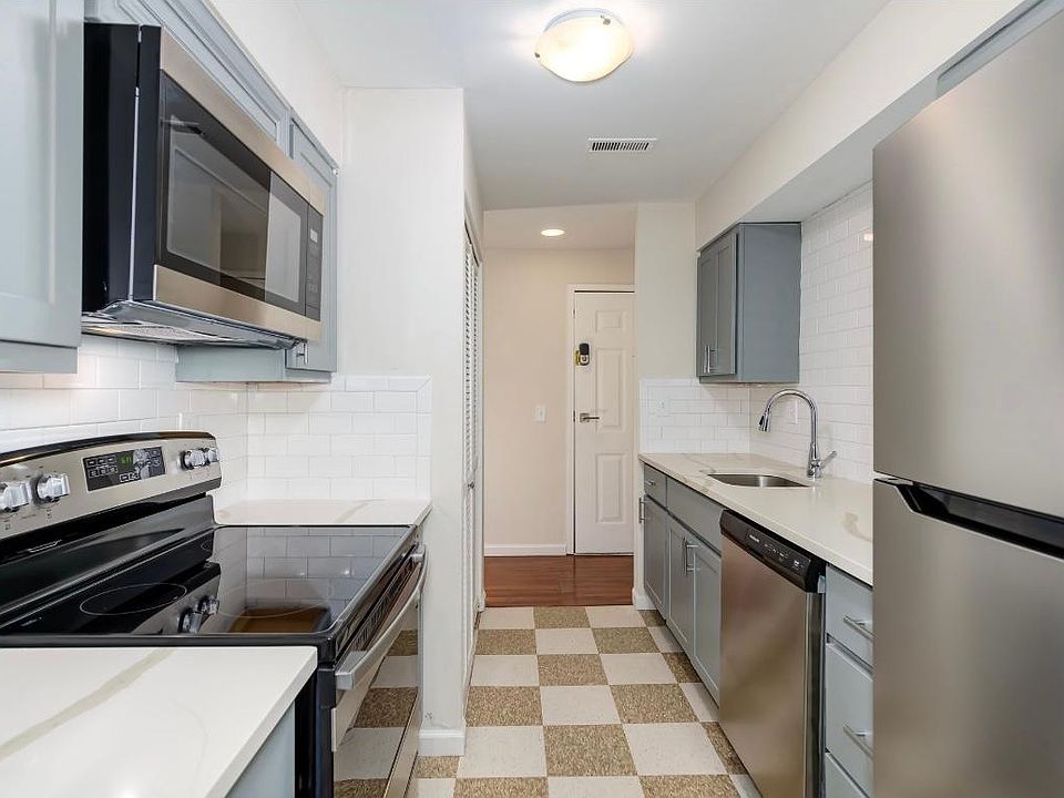 1st image of 2-5335 Savoy Ct #2