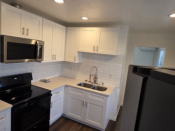 2nd image of 115 E Carolina St #3