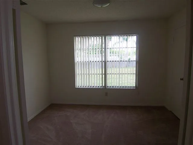 10819 Venice Cir — Photo 9