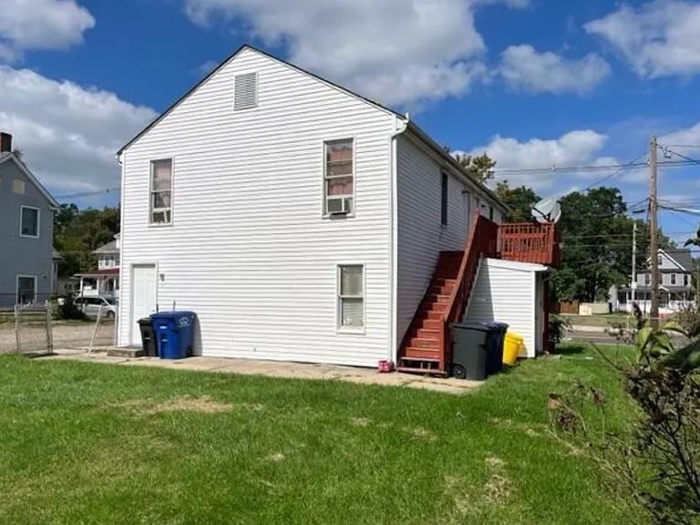 120-120A E Main St #B — Photo 11