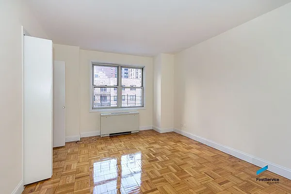 Rented by FirstService Realty (legacy) | media 18