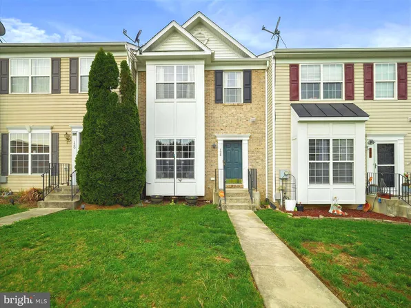 128 Whitman Ln, Inwood, WV 25428