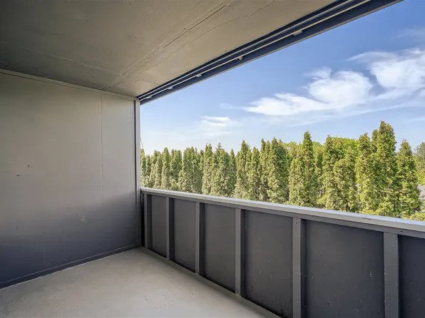 Sunset View Apartments