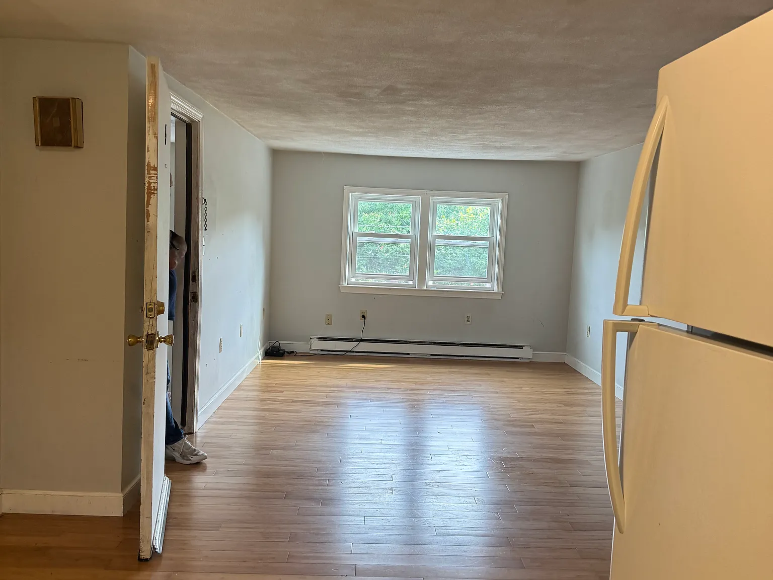 2 bed, 850 sqft, $2,000 — Photo 2