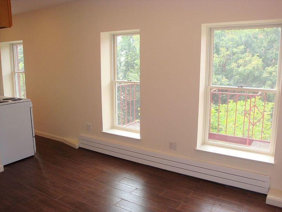 1st image of 63 Douglass St APT 5