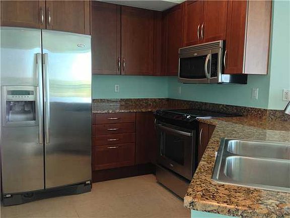 3rd image of 450 N Federal Highway #615N