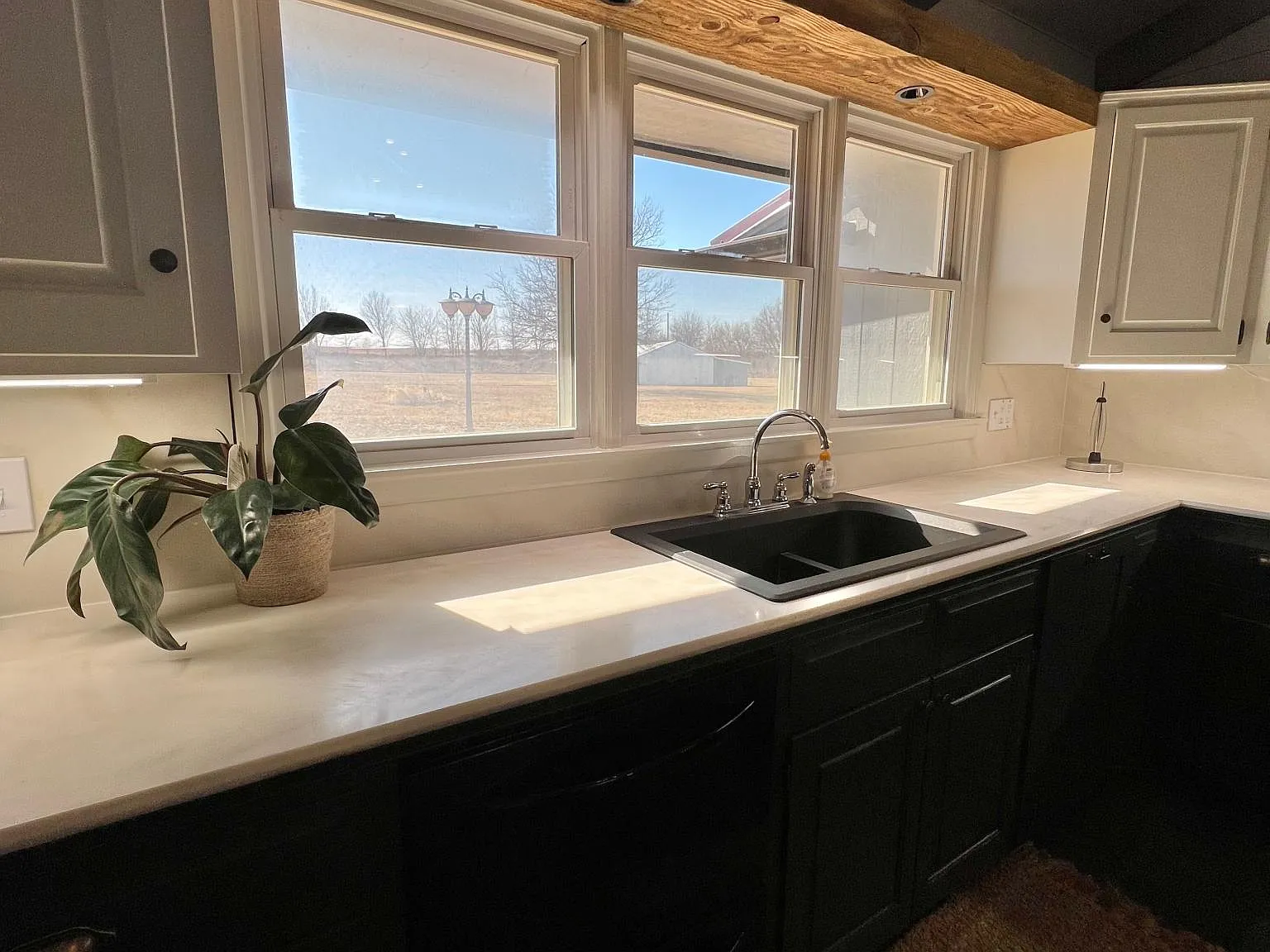 4 bed, 3.5 bath, 3200 sqft, $3,150 — Photo 3