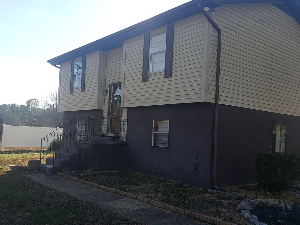 2 story concrete & vinyl