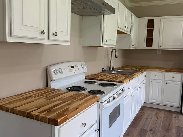 222 Lenoir Ave — Photo 5