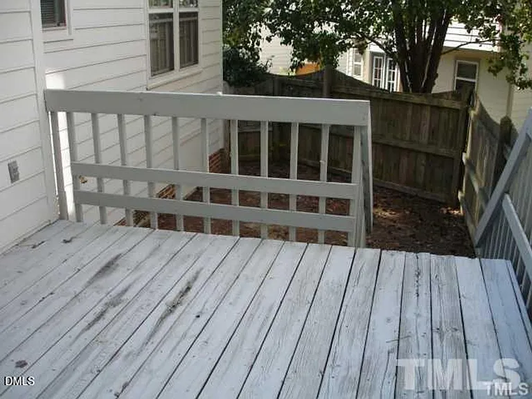 311 Wax Myrtle Ct — Photo 10