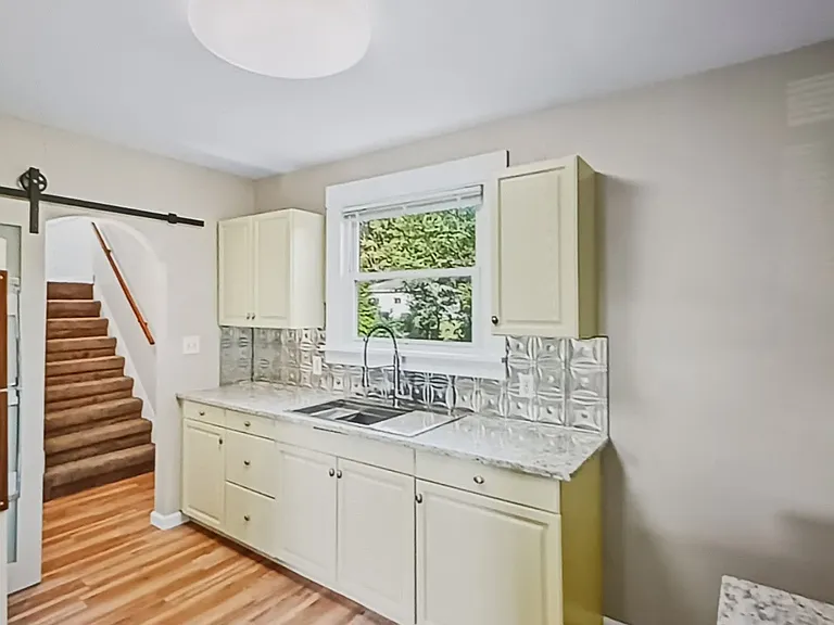1039 N Keel Ridge Rd — Photo 5