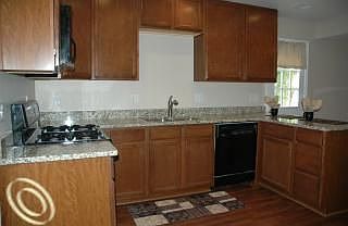 4th image of 34070 Harlowshire St