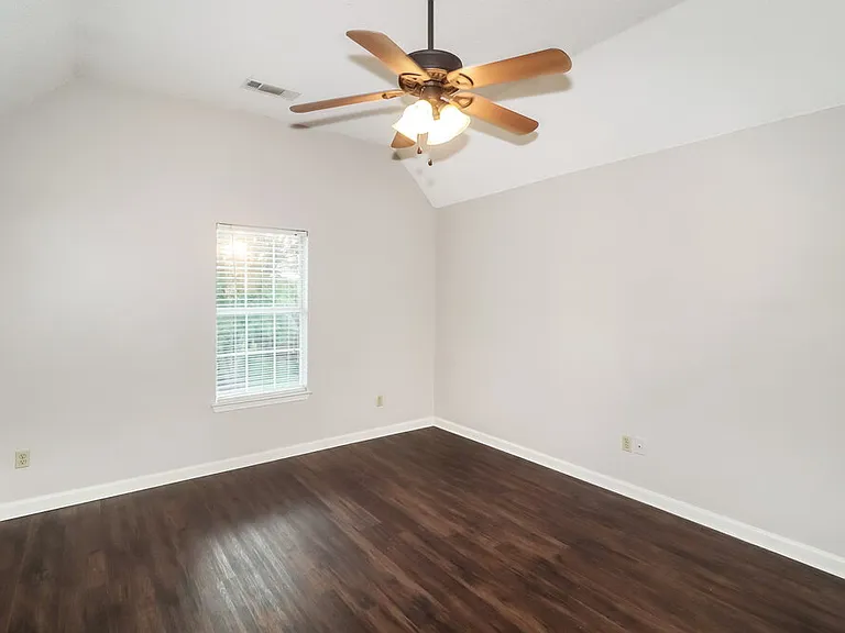 1812 Black Bear Cir E — Photo 9