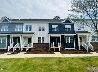 818 Laurel Gate Dr, Wake Forest, NC 27587