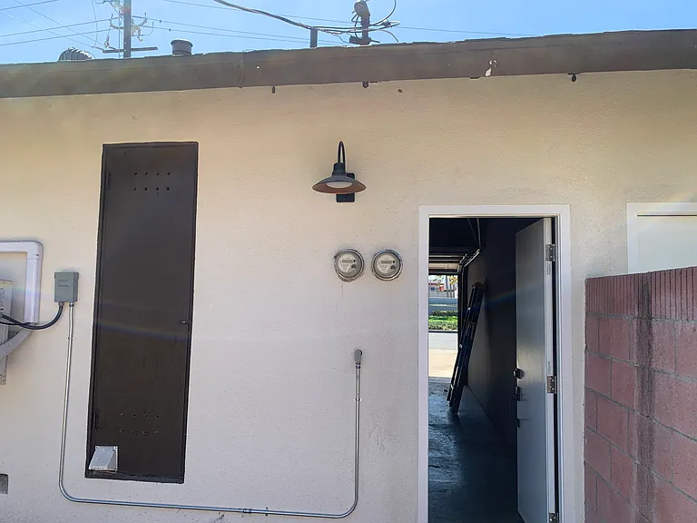 1905 N Bristol St — Photo 26
