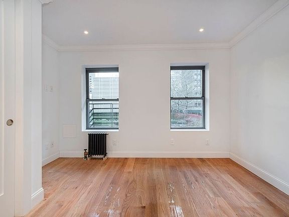 4th image of 345 E 33rd St APT 3D