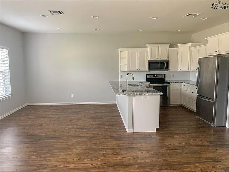 4701 Belair Blvd — Photo 4