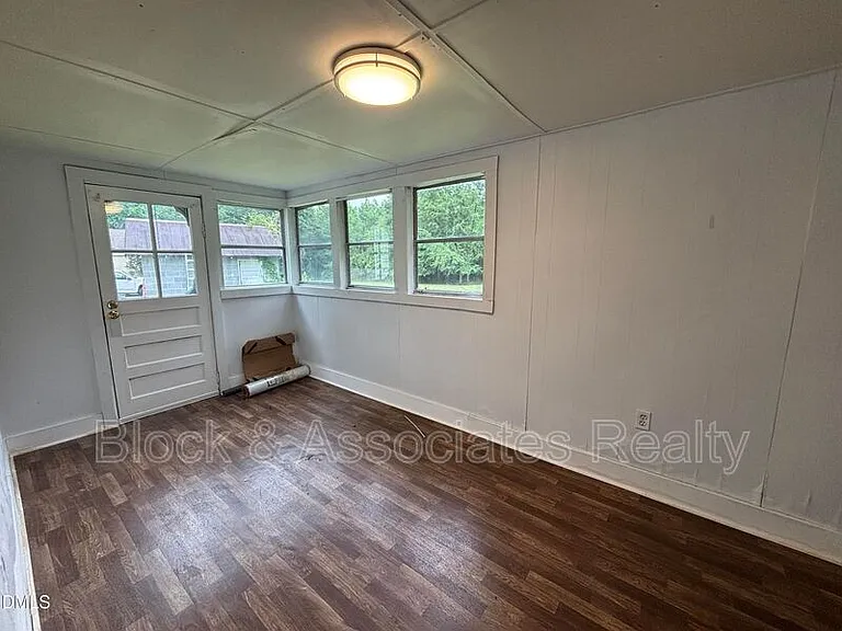 87 Robert Thompson Rd — Photo 34