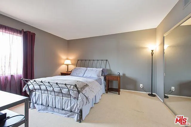 944 Palm Ave #5 — Photo 16