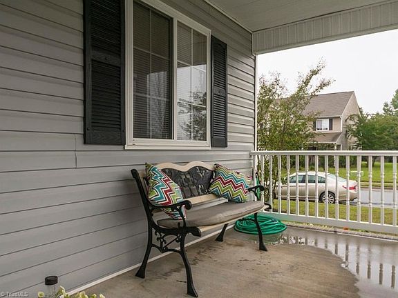 4th image of 5509 Carriage Woods Dr