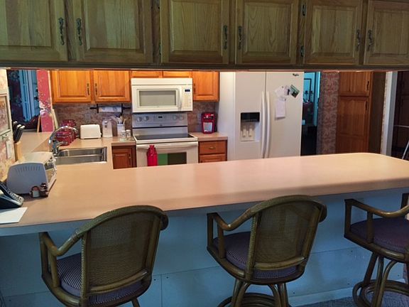 Breakfast Bar at Kitchen