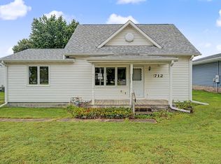 712 E 1st St, Grimes, IA 50111