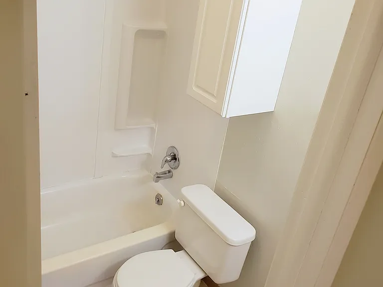 1203-1205 Chandler St #3B — Photo 18