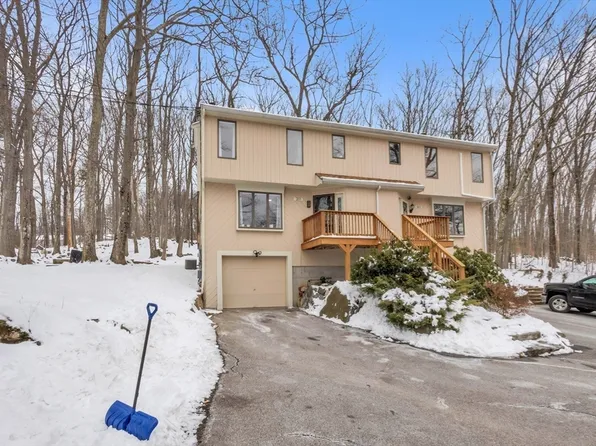 311 Maple Ave #A, Shrewsbury, MA 01545