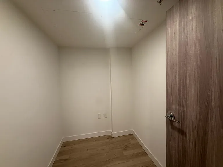 455 SW Marine Dr #509 — Photo 14