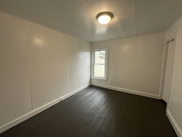 30 Chestnut St — Photo 9