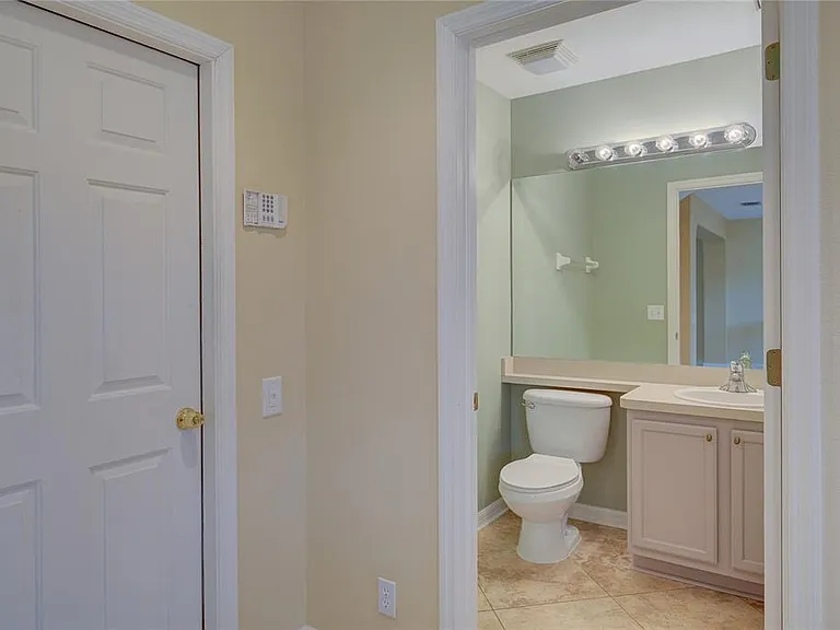 13298 Thoroughbred Loop — Photo 10
