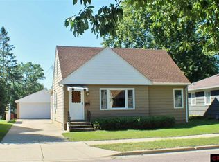 425 Harrison Ave, North Mankato, MN 56003