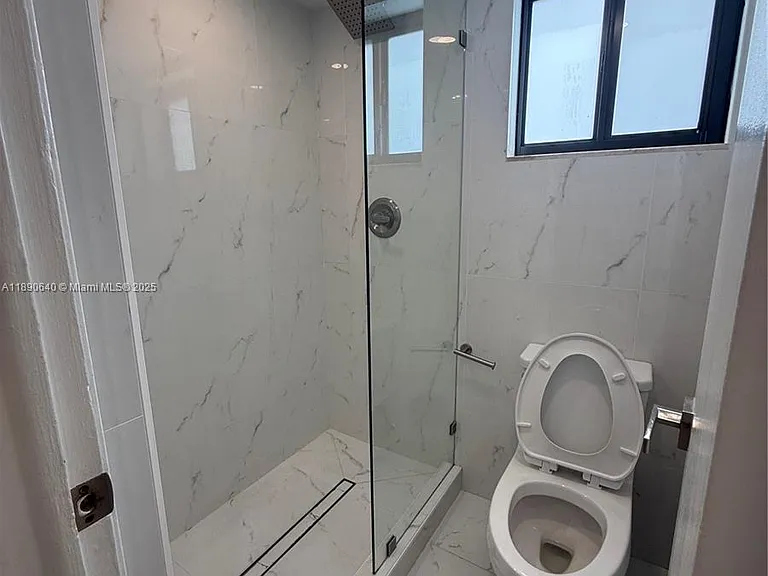 100 SE 5th Ave #1 — Photo 31