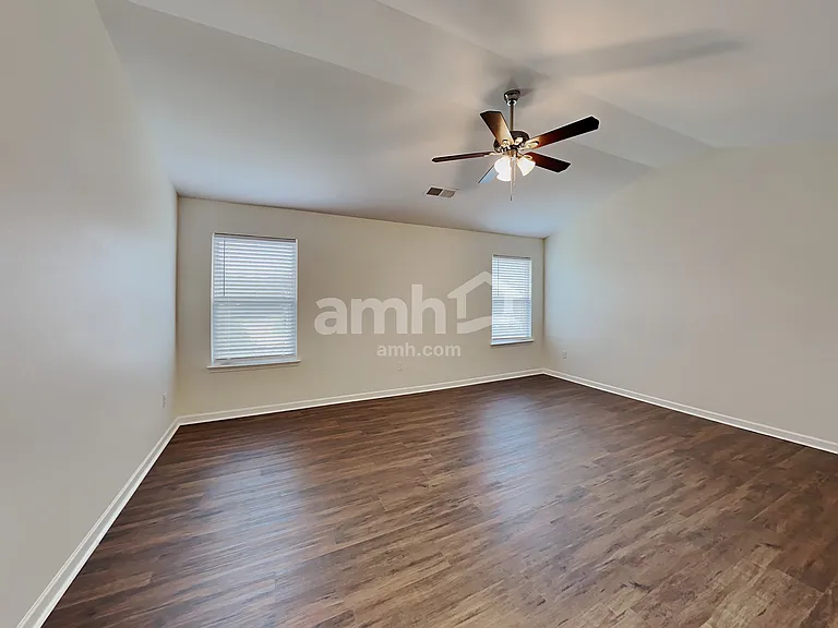 1157 Paramount Dr — Photo 10