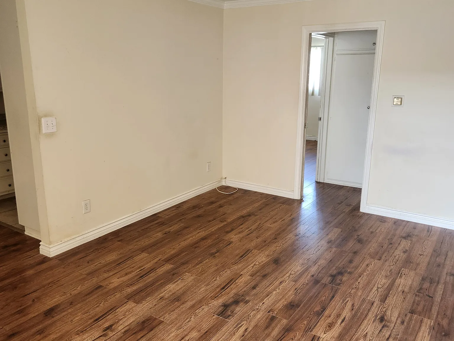 Manor Apartments — Photo 3