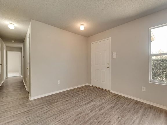 3rd image of 1649 Chesterwood Dr