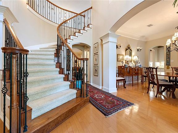 4th image of 2604 Collingwood Dr