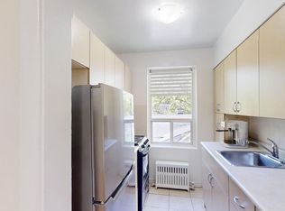 262 Reynolds Street, Oakville, ON L6J 3L4