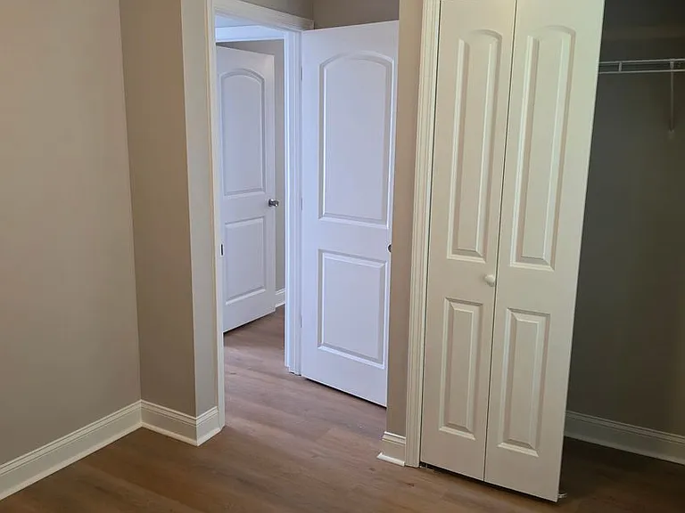 302 Thomas St — Photo 19