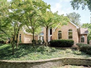 14 Huntington Forest Dr, Saint Charles, MO