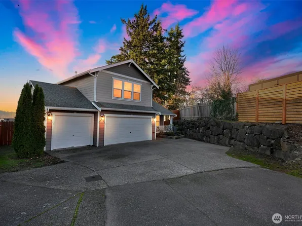 2103 NE 6th Cir, Renton, WA 98056