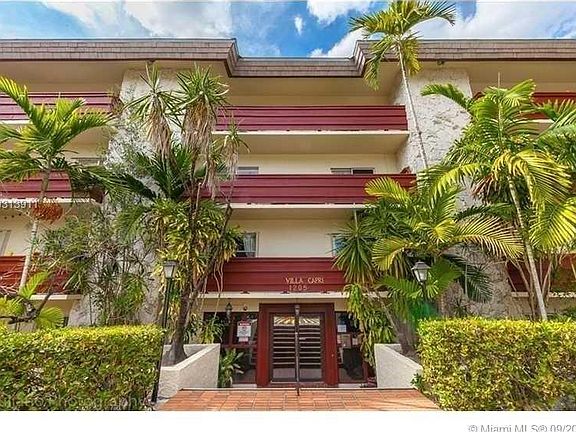 5th image of 1205 Mariposa Ave APT 417