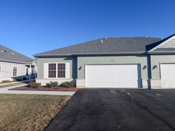 934 Lexington St, McHenry, IL 60050