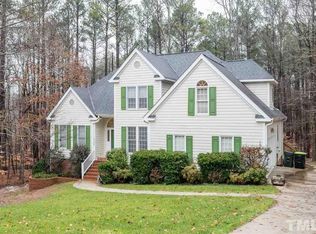 5704 Dunstan Ct, Raleigh, NC 27613